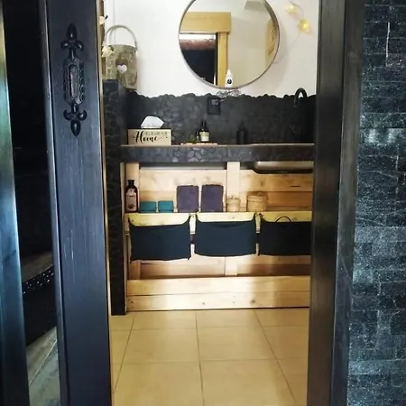 Casa de Férias Skalny Zakatek Z Grota Solna Na Wylacznosc Łapsze Niżne